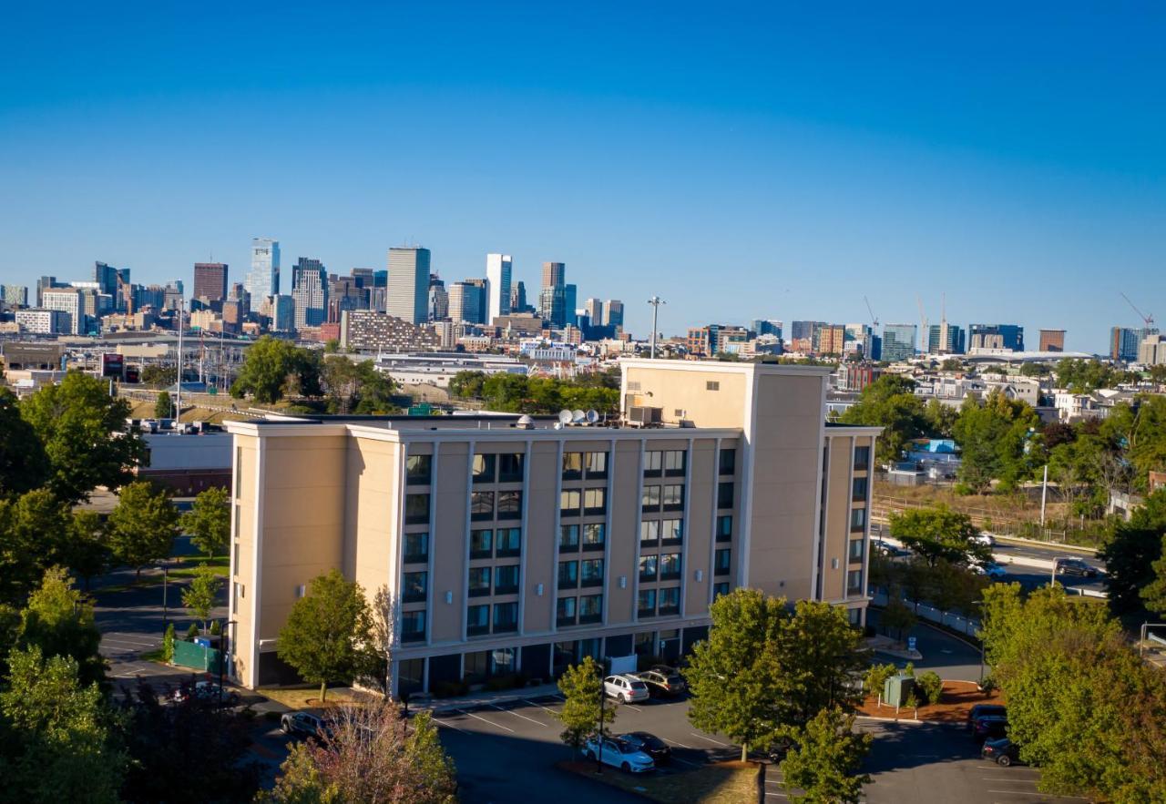 Holiday Inn Express Boston By Ihg Exterior foto