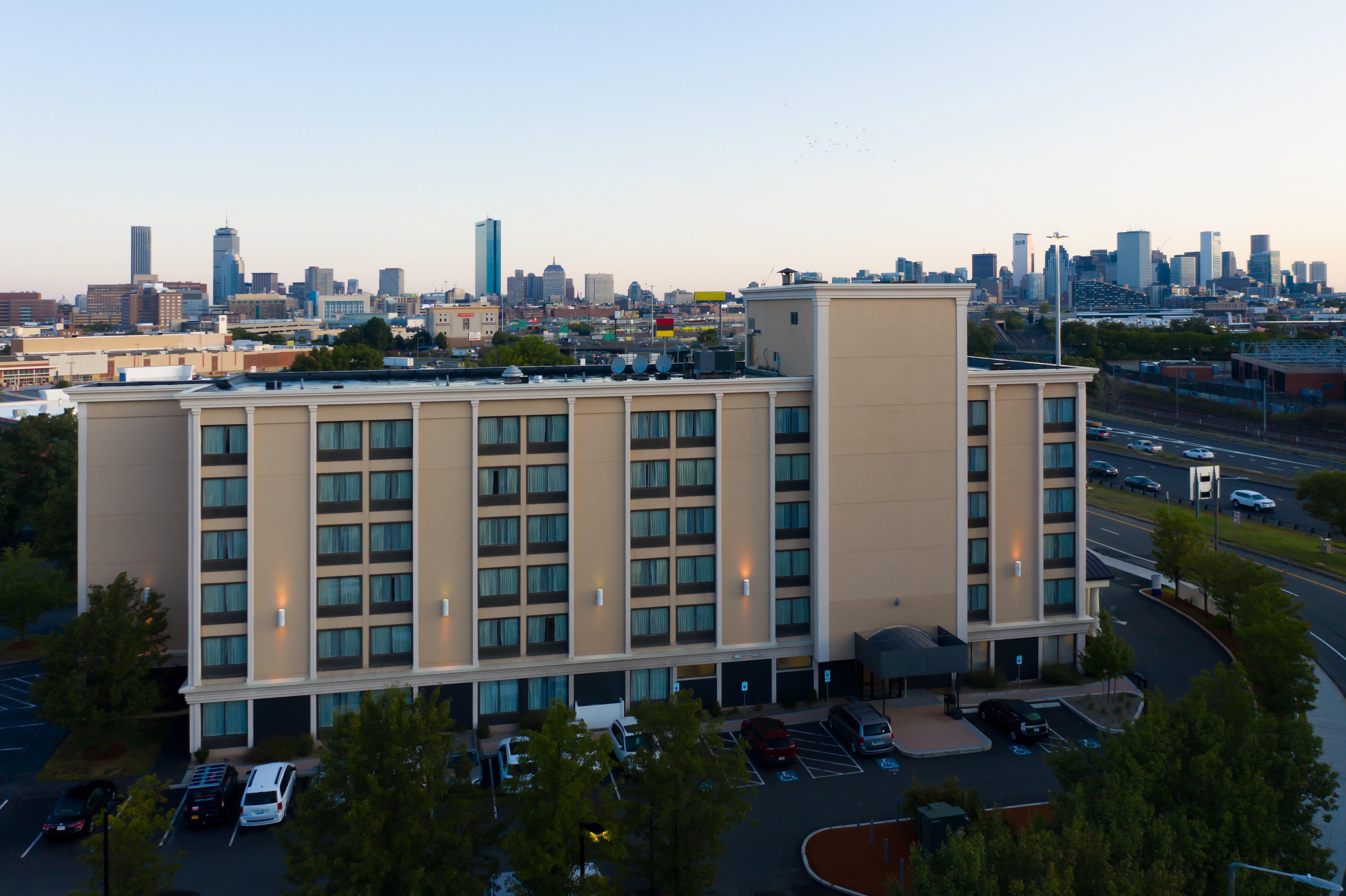 Holiday Inn Express Boston By Ihg Exterior foto