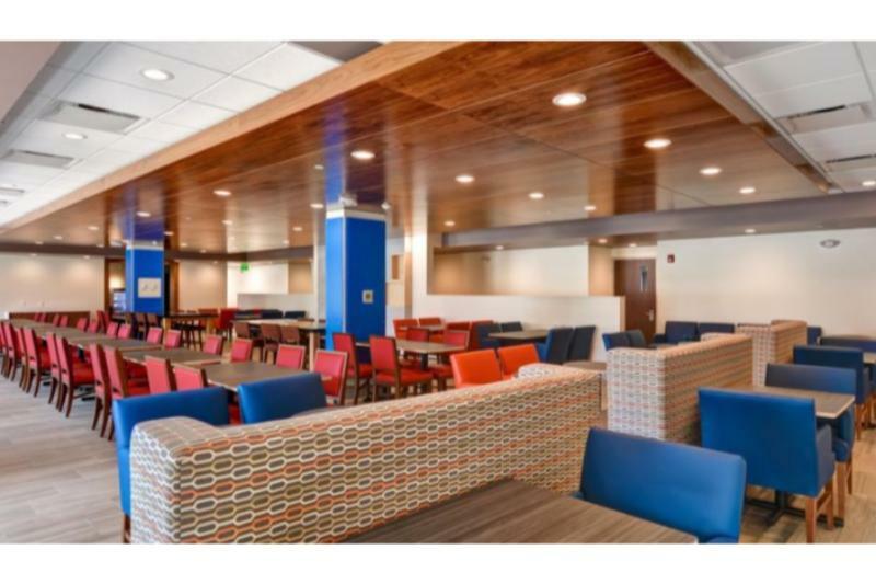 Holiday Inn Express Boston By Ihg Exterior foto